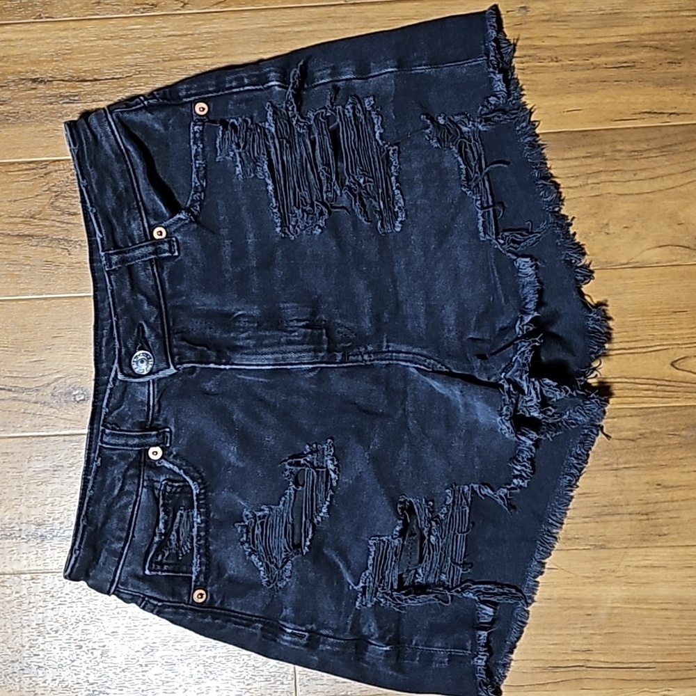 AE Ripped Black Shorts